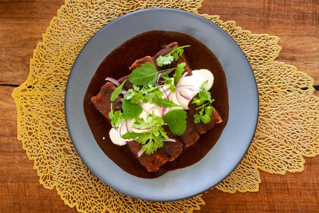 Hotel Makaaba Eco-Boutique Bacalar Dış mekan fotoğraf A plate of enchiladas